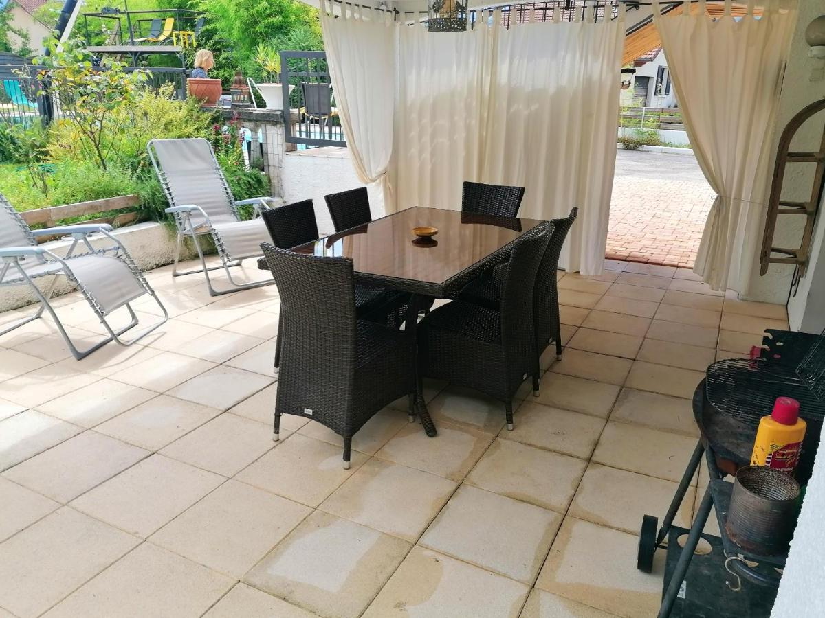 Appartement Lumineux A Voreppe Avec Piscine Exteriér fotografie